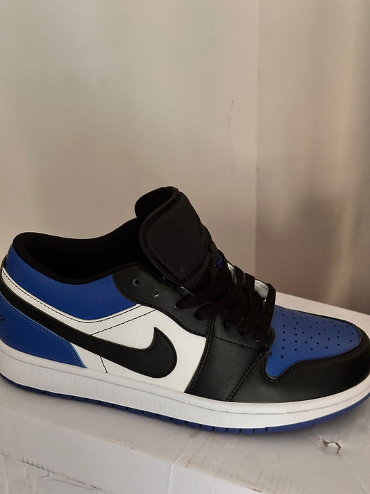 🏀 Nike Air Jordan 1 Low – Royal Black & Blue